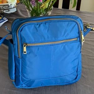 NWT Travelon crossbody